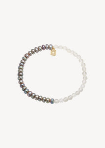 Håndlavet ædelstens armbånd fra carré jewellery lavet med genanvendte ædelsten sat med grå ferskvandsperler og gule citrin ædelsten