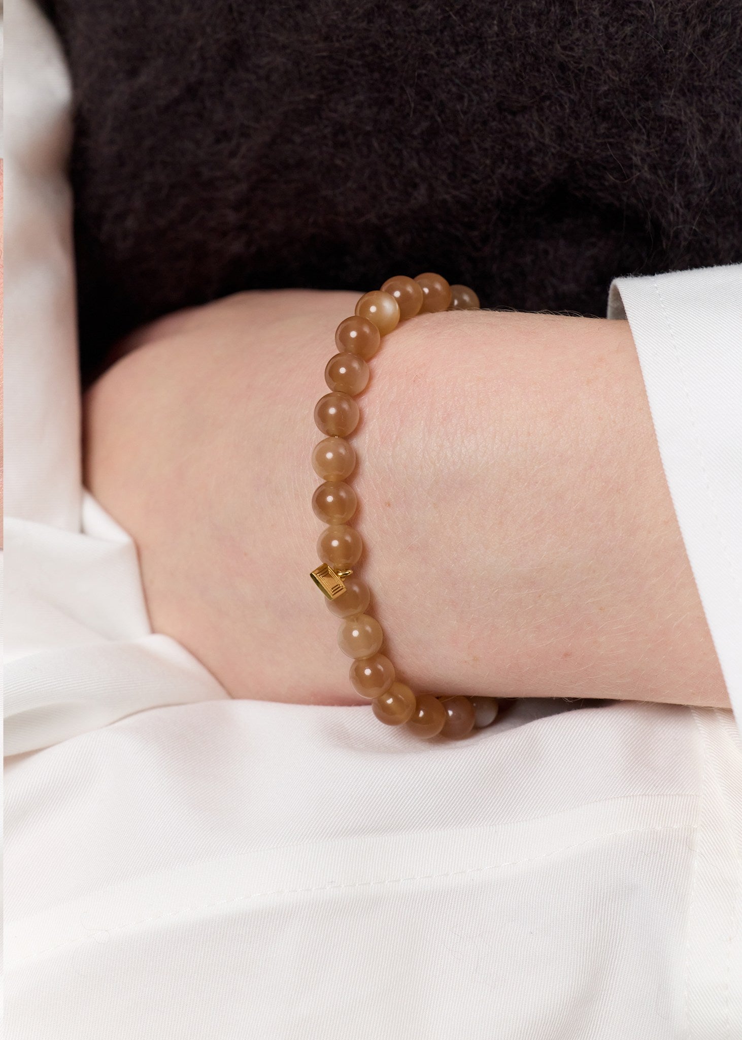 Powder armband med Sandmånsten - guldpläterad