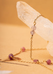 Pink spinel halskæde i guld fra carré Jewellery 