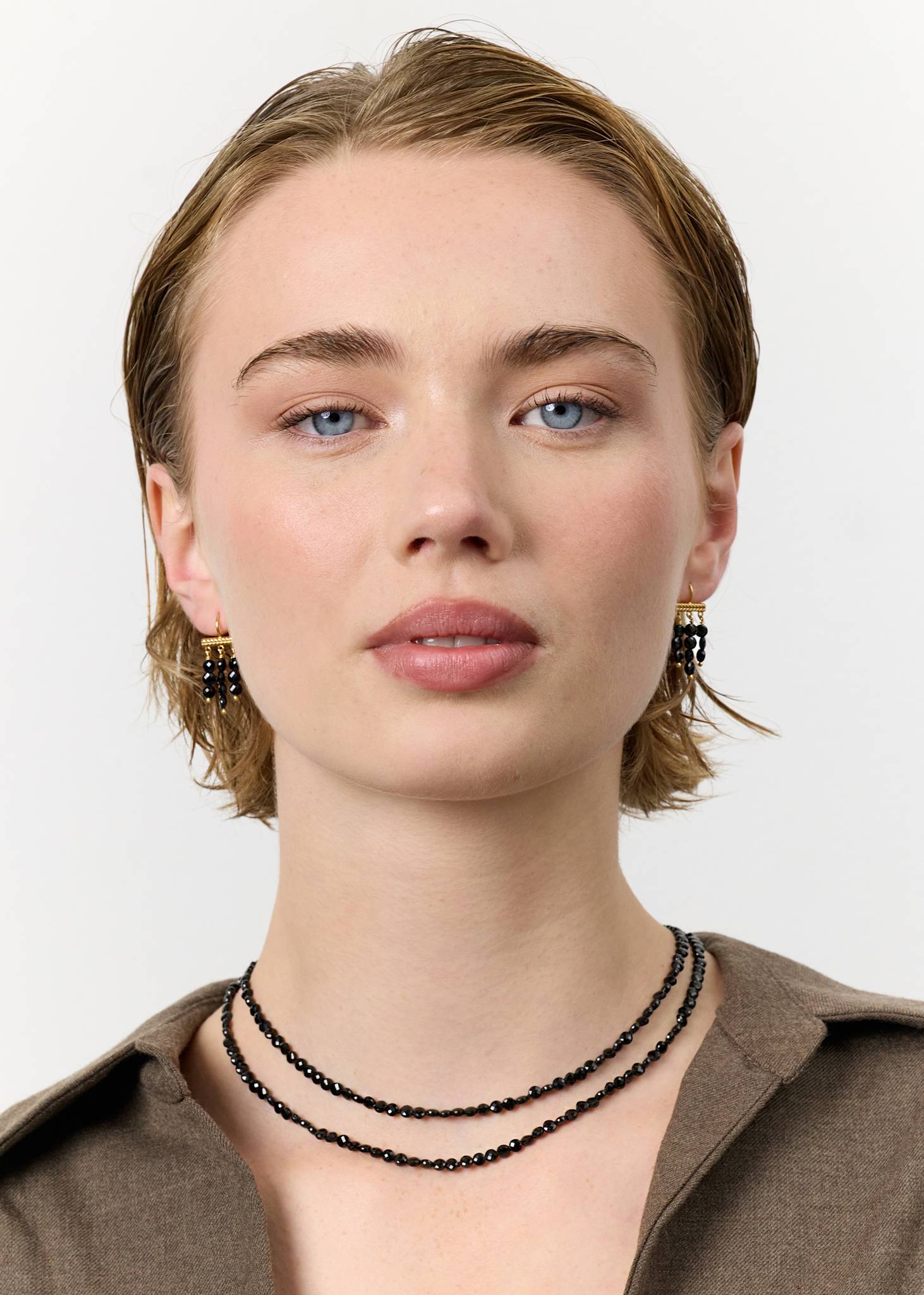 Romy halsband med svart spinel - guldpläterad