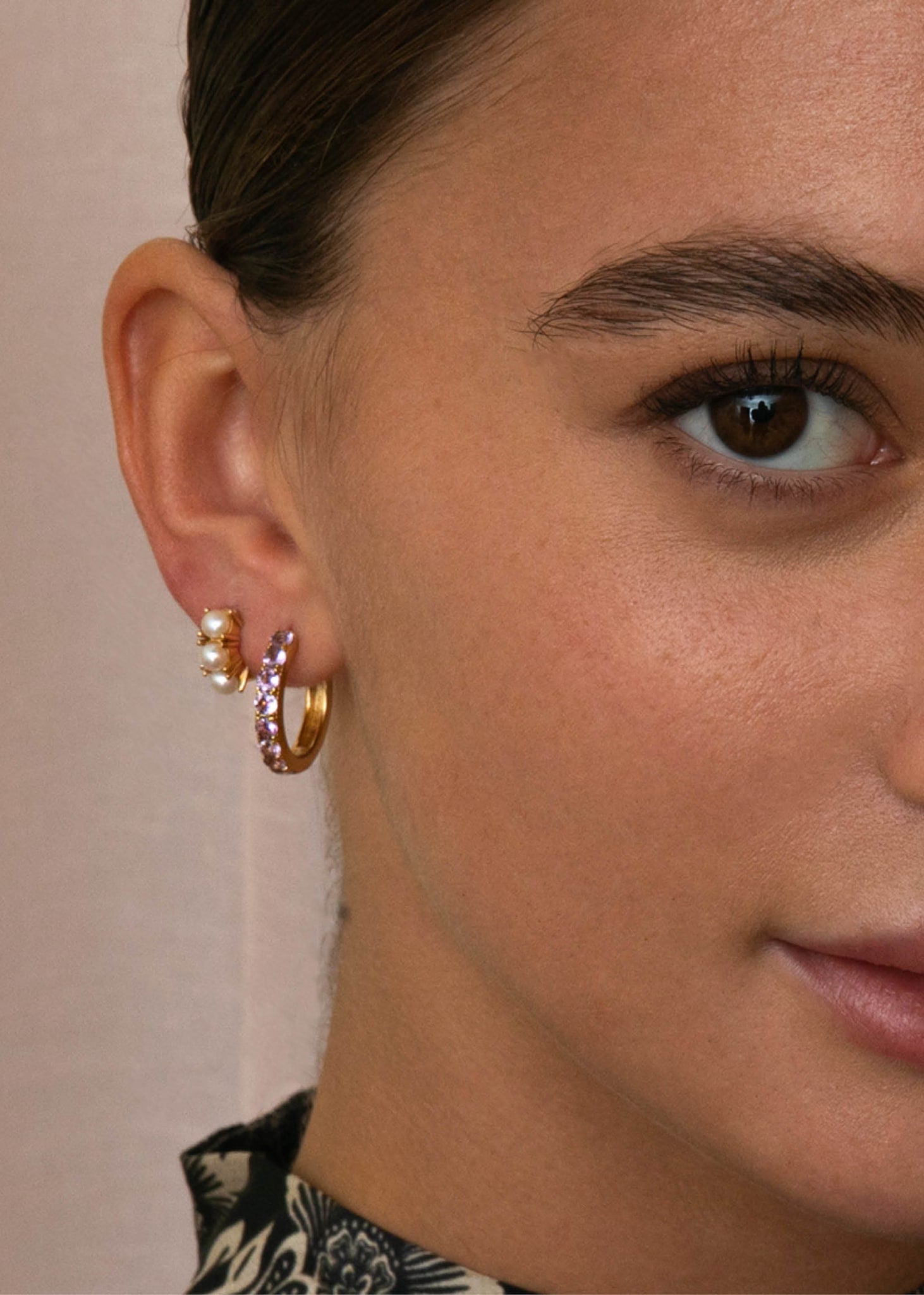 Rosalba hoops med ametist 2 cm - guldpläterad