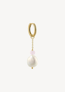 Perleøreringe med rosa kvarts og ferskvandsperle charm i guldbelagt sterling sølv til design dine egne øreringe fra Carré Jewellery 