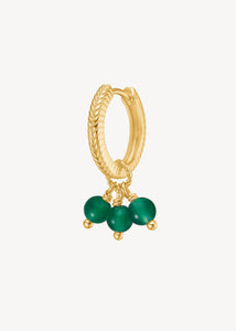 Guldbelagt hoop med charm sat med tre grønne agat ædelsten fra Carré Jewellery