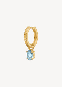 Hoop ørering med charms til øreringe med blå topas ædelsten fra carré jewellery hvor du kan designe dine egne øreringe 