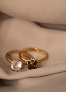 Cushion ring med rökkvarts - guldpläterad