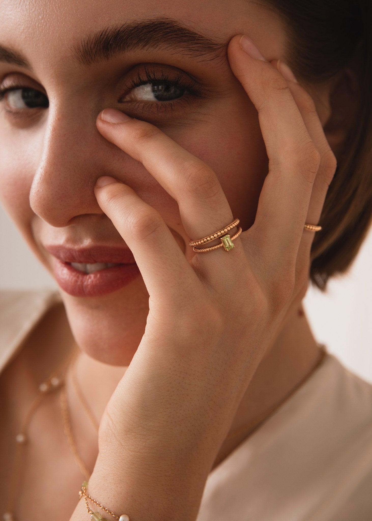 Alaia-ring med peridot - guldpläterad