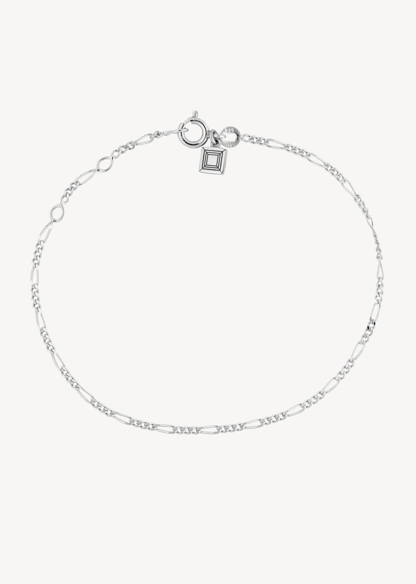 Armbånd i ægte sterling sølv med en klassisk figaro kæde til mænd og kvinder fra carré jewellery, perfekt gave til hende og gave til ham 