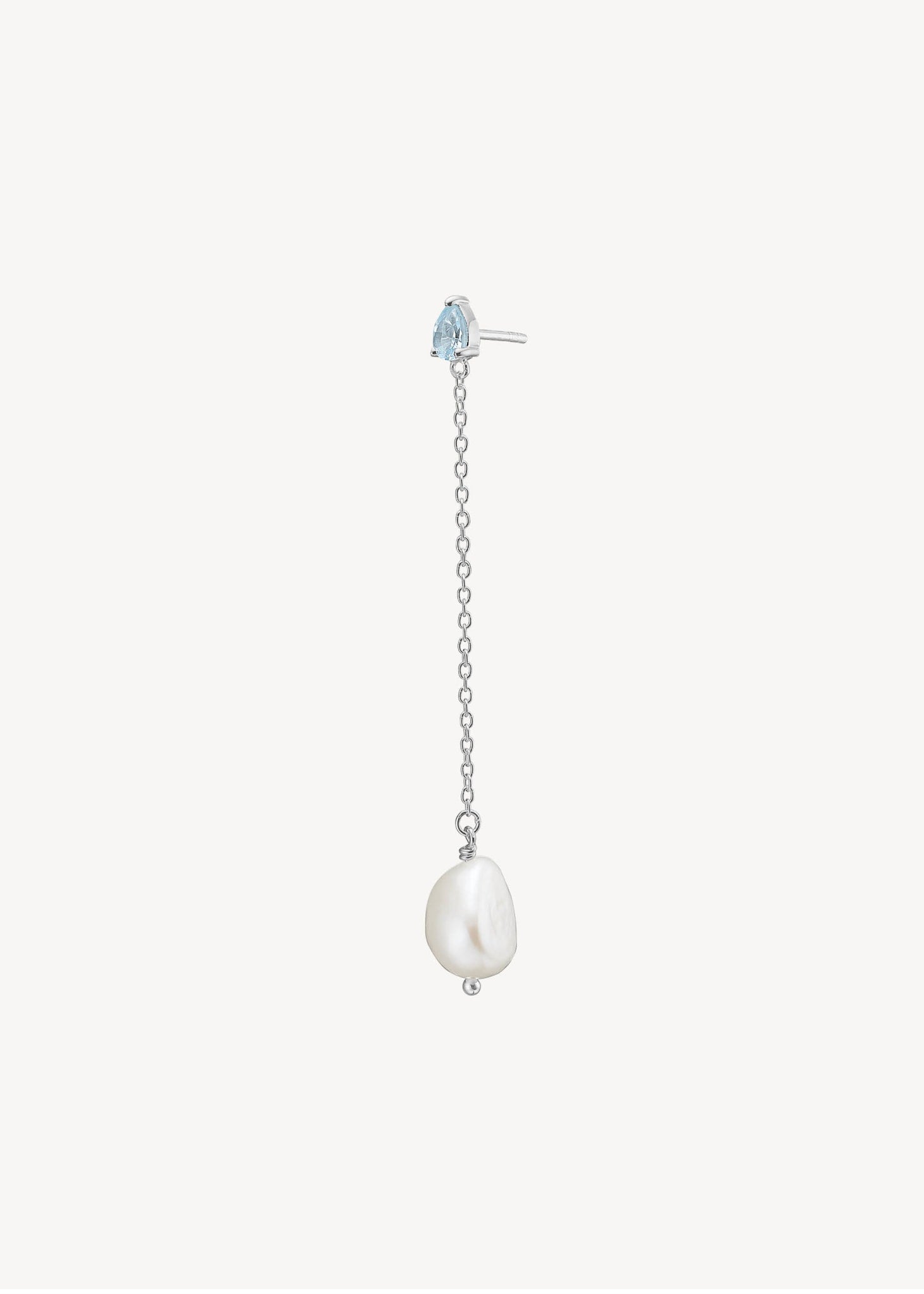 Lange hængeøreringe i sterling sølv med blå topas ædelsten og barok ferskvandsperle på udsalg fra carré jewellery 