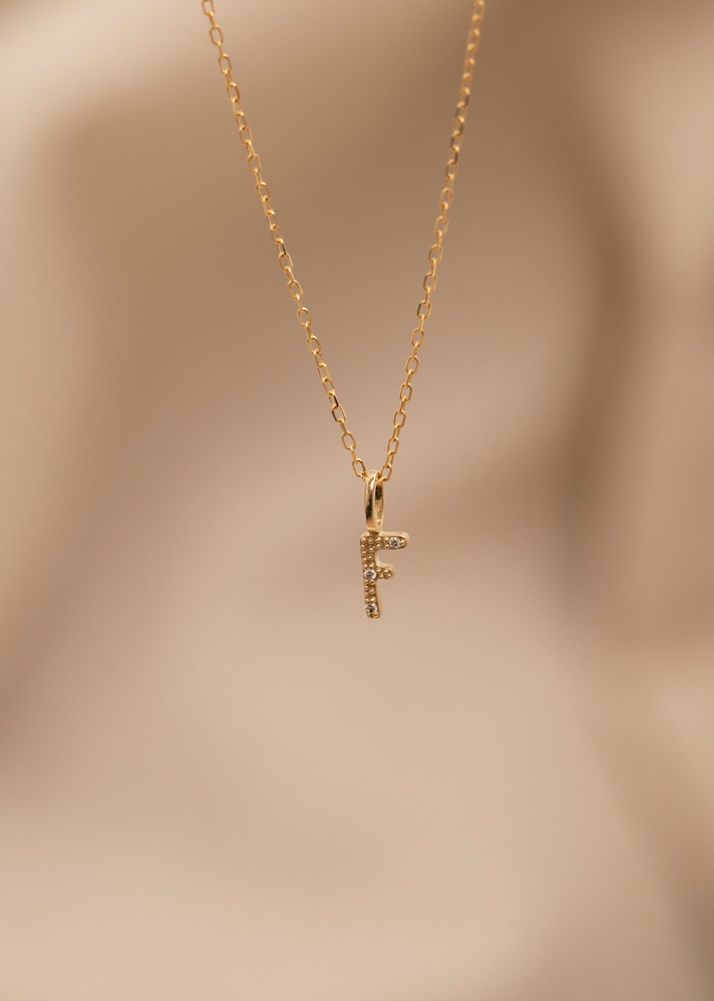 10-karat Letter hänge med Champagne Diamant - F