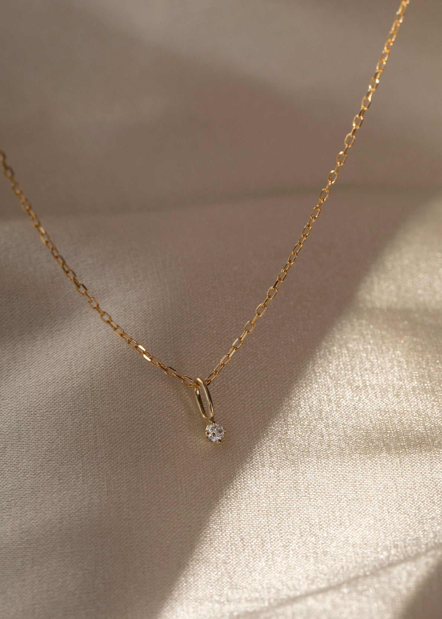 10-karat Prism hänge med diamant