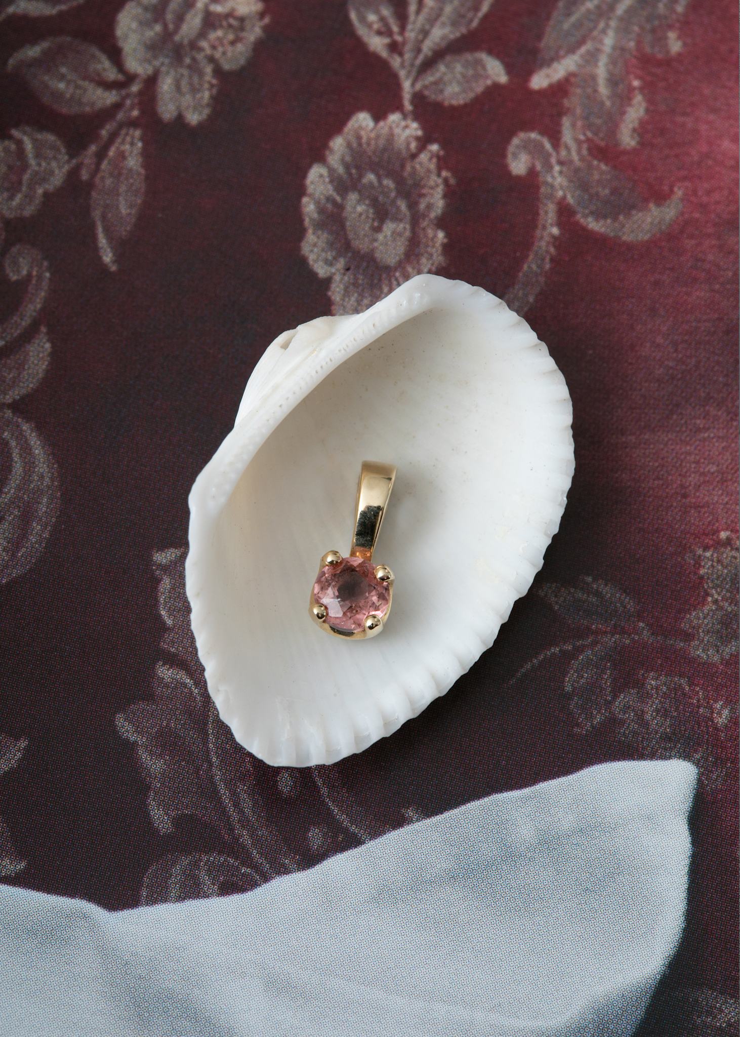 10-karat Rainbow hänge med Pink Turmalin