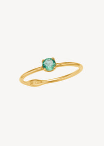smuk solitare ring i 10-karat ægte guld med en grøn smaragd ædelsten, der er majs fødselssten - perfekt gave til hende, der har alt og smuk ring med grøn sten i guld