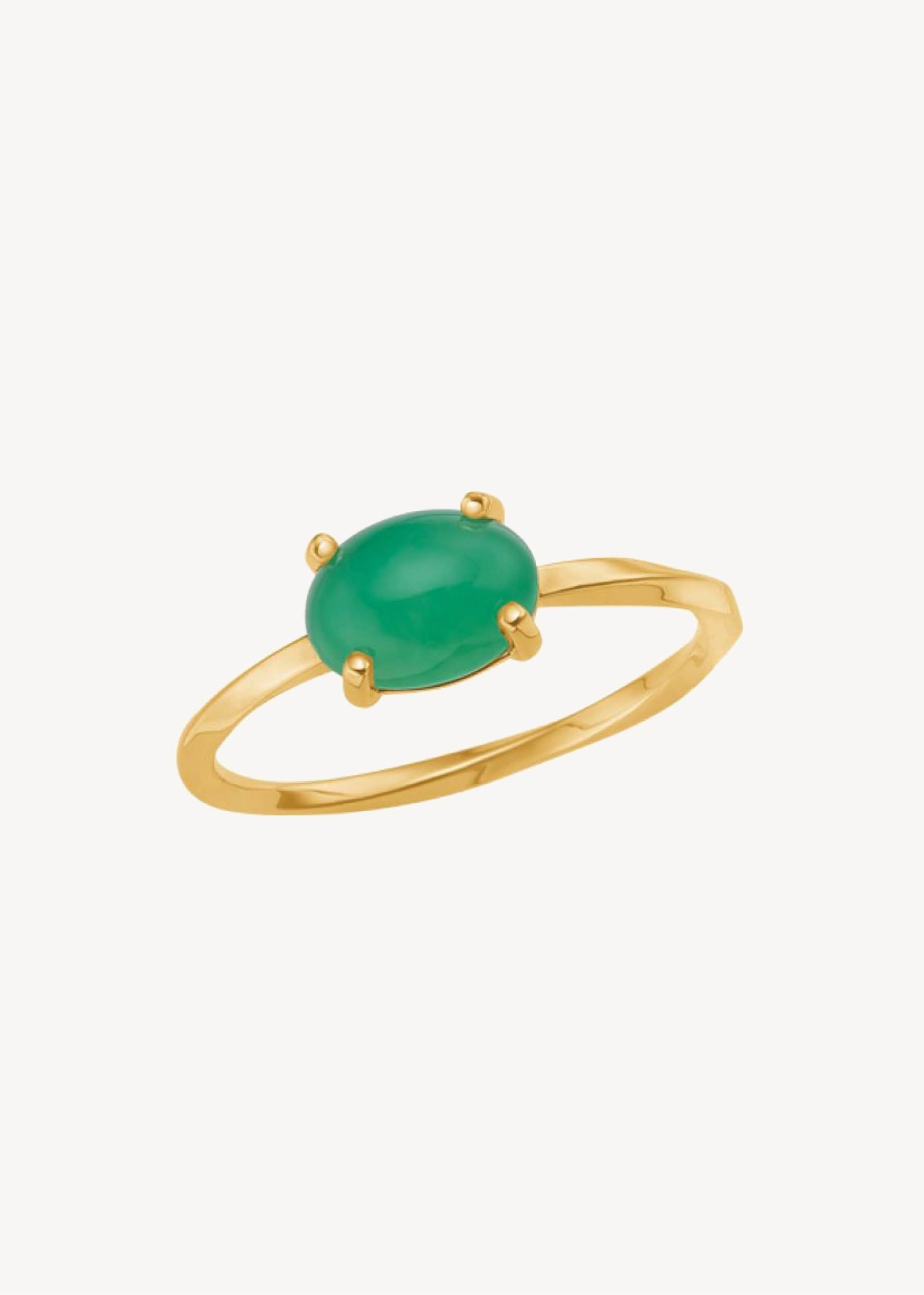 Ring i 10 karat ægte guld med en klar grøn chrysopras ædelsten med drejet ringskinne, perfekt gave til hende og ægte guld ring med grøn sten gave