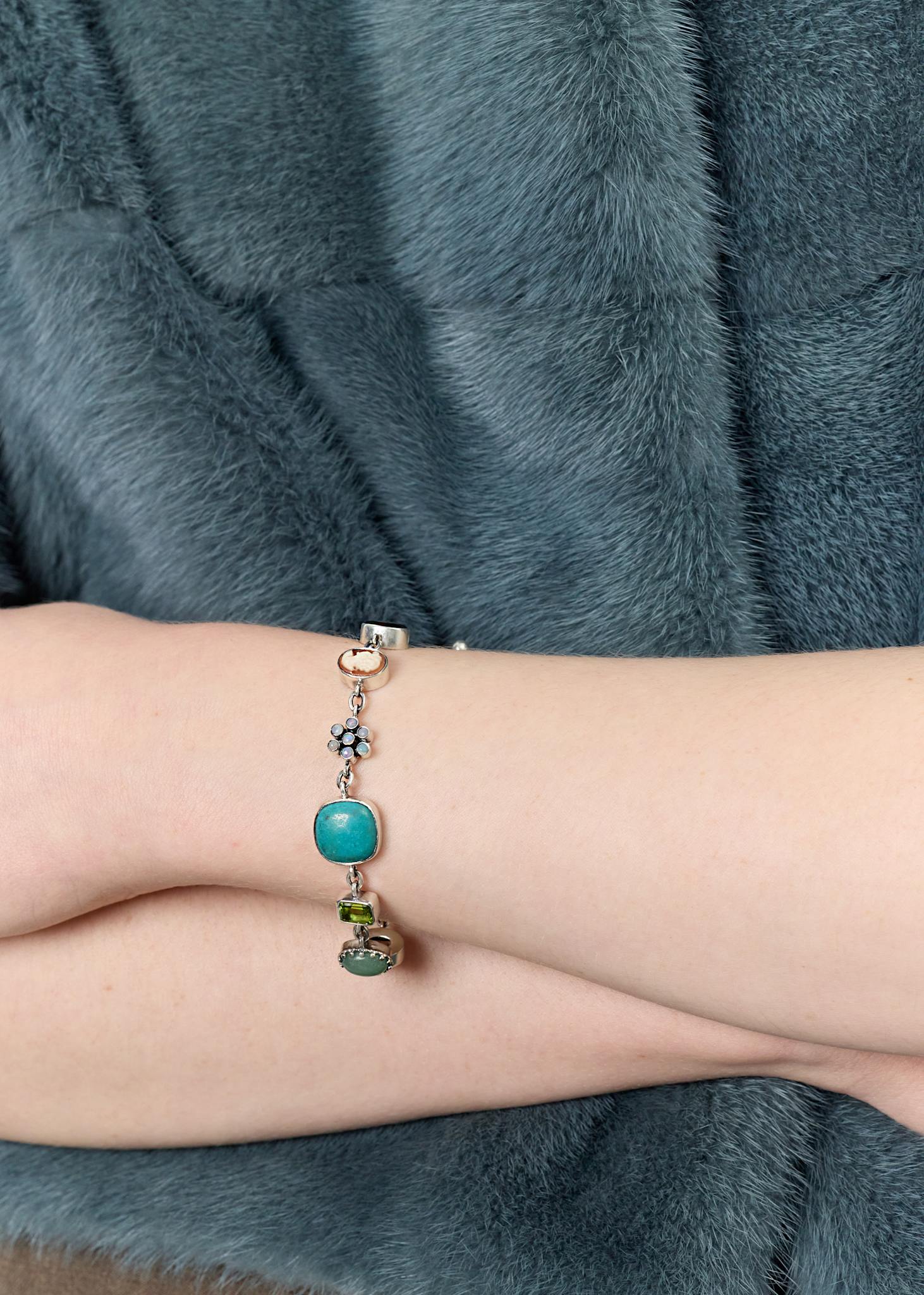 Camé armband med ädelstenar - oxiderat silver