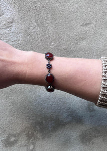 Beatrice armband med karneol och ametist - oxiderat silver