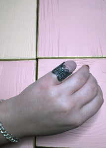 Papillon ring - oxiderat silver