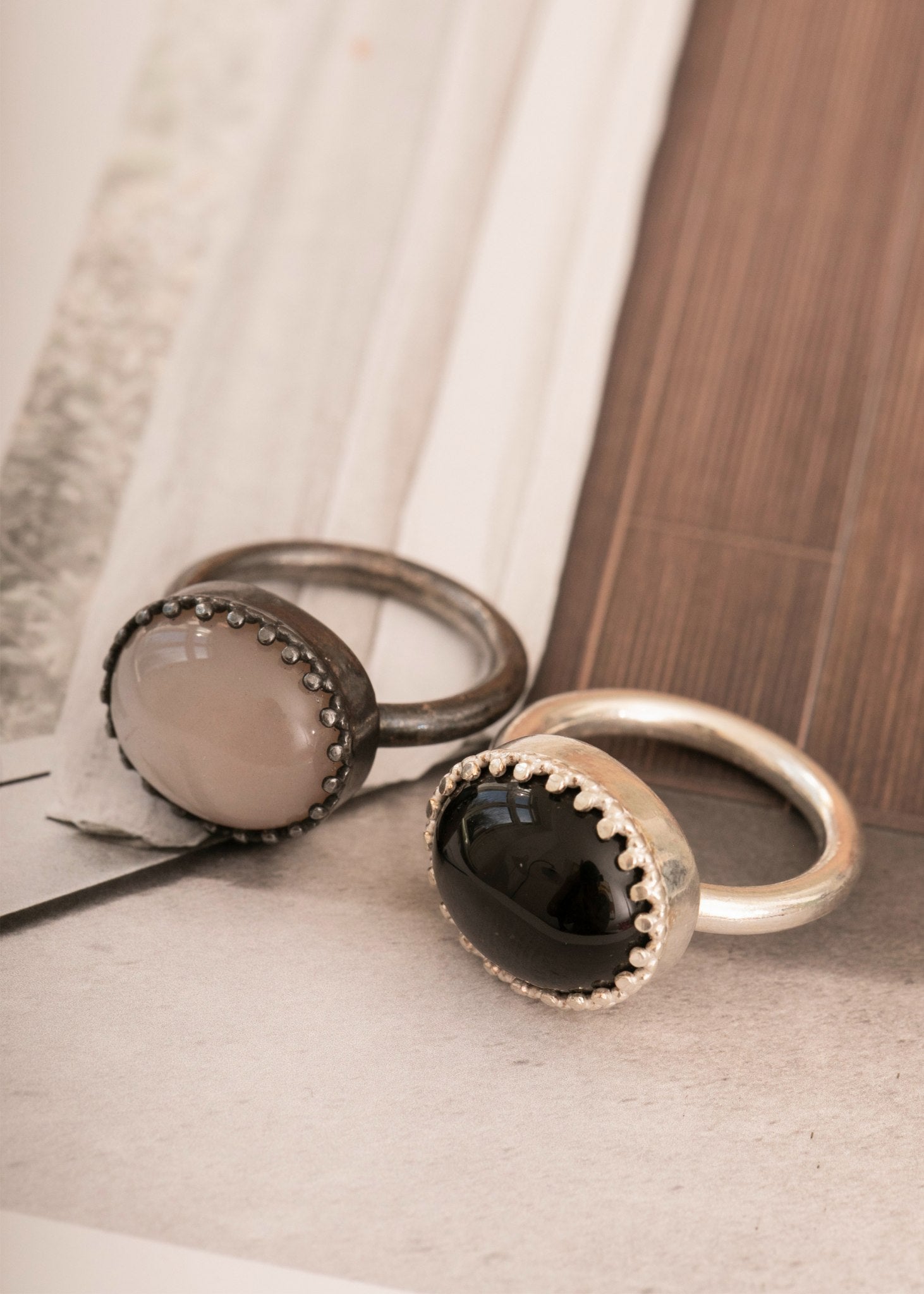 Ceos ring med Sandmånsten - oxiderat silver