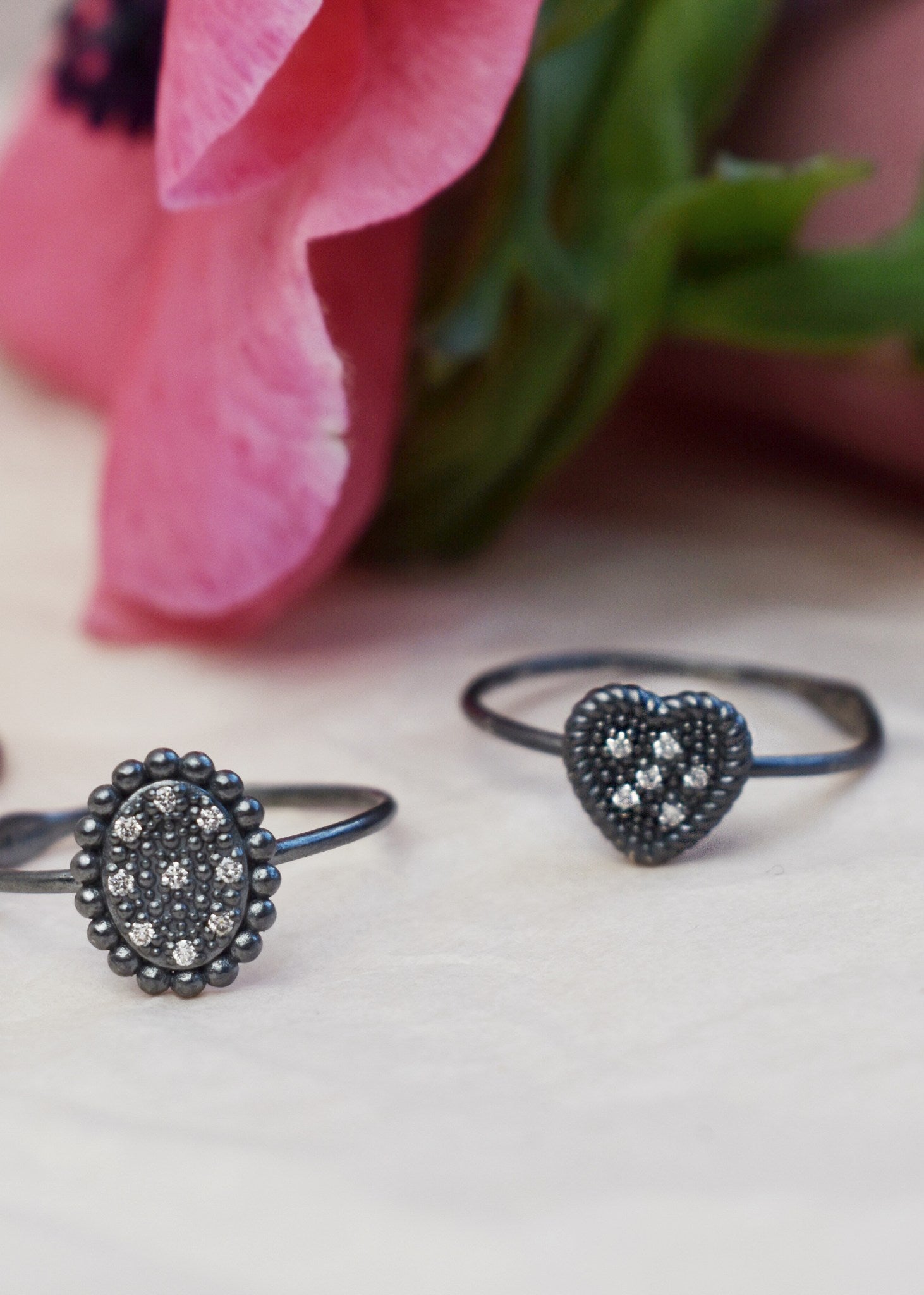 Heart ring med diamant - oxiderat silver