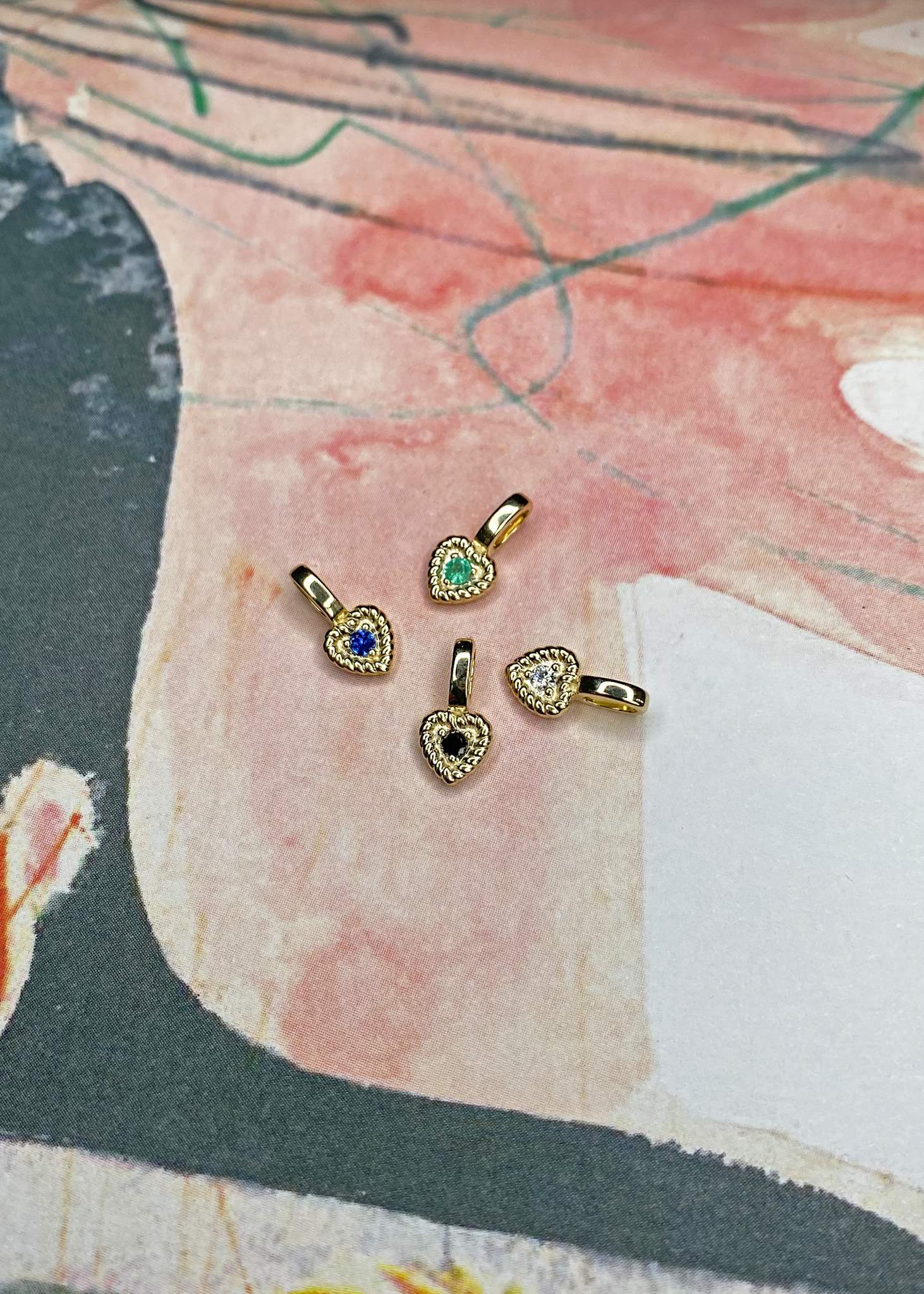 10-karat Amor hänge med Blå Safir