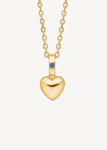 Hjerte vedhæng til halskæder i ægte 10-karat guld med en facetsleben blå safir ædelsten fra carré jewellery
